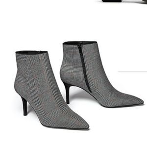 New Cabi Size 9 Dandy Boot